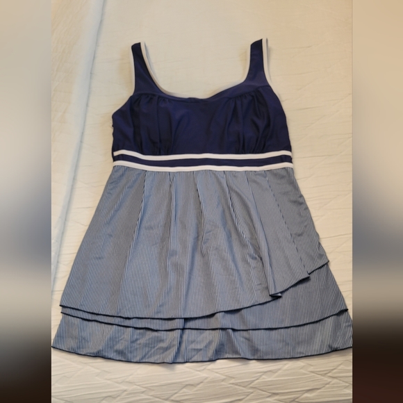 NWOT TIERED SWIM DRESS TANKINI with BOY SHORT - Picture 12 of 12